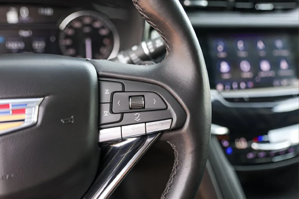 Cadillac XT6 photo 13