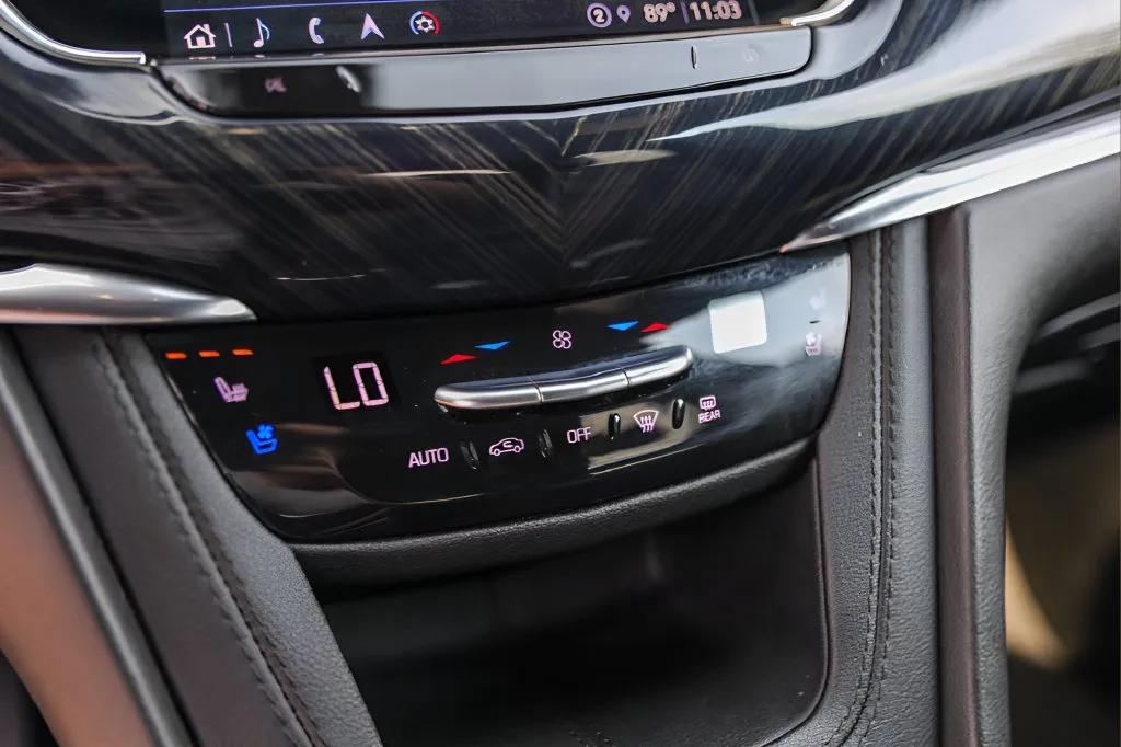 Cadillac XT6 photo 19