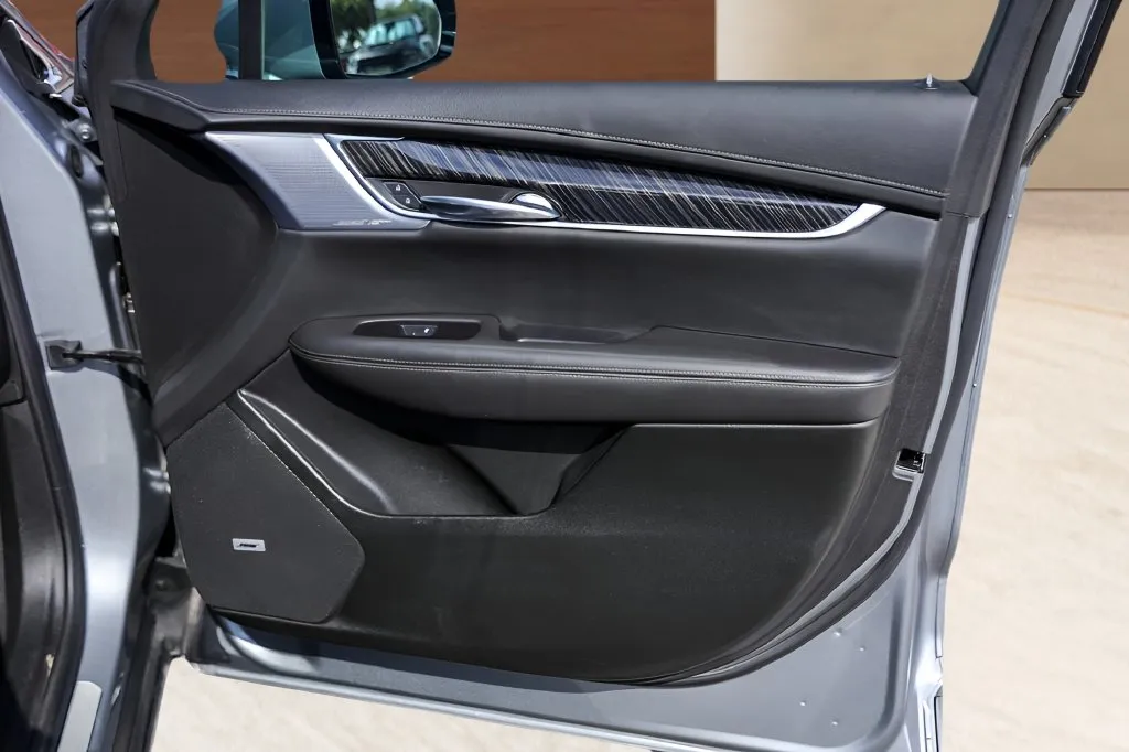 Cadillac XT6 photo 31