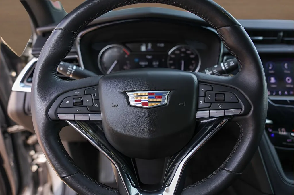 Cadillac XT6 photo 12