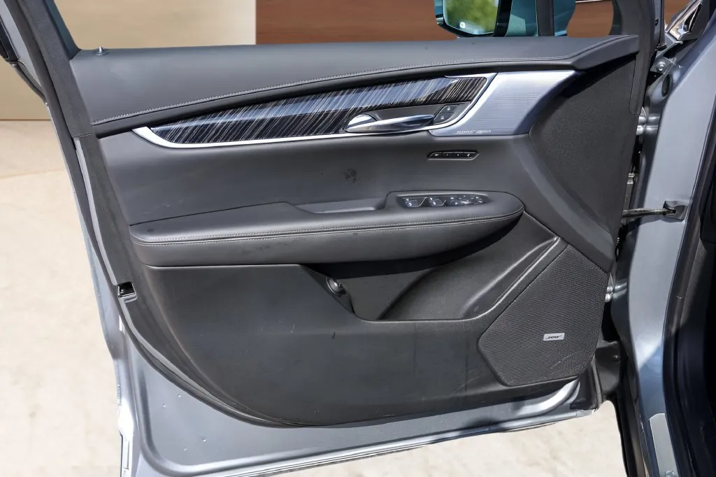 Cadillac XT6 photo 25