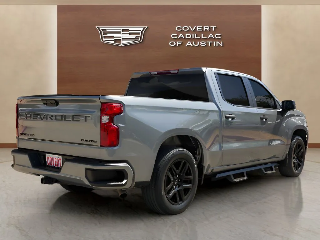 Chevrolet Silverado photo 4