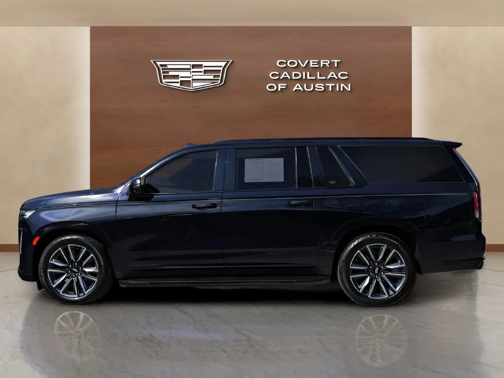 Cadillac Escalade ESV photo 2