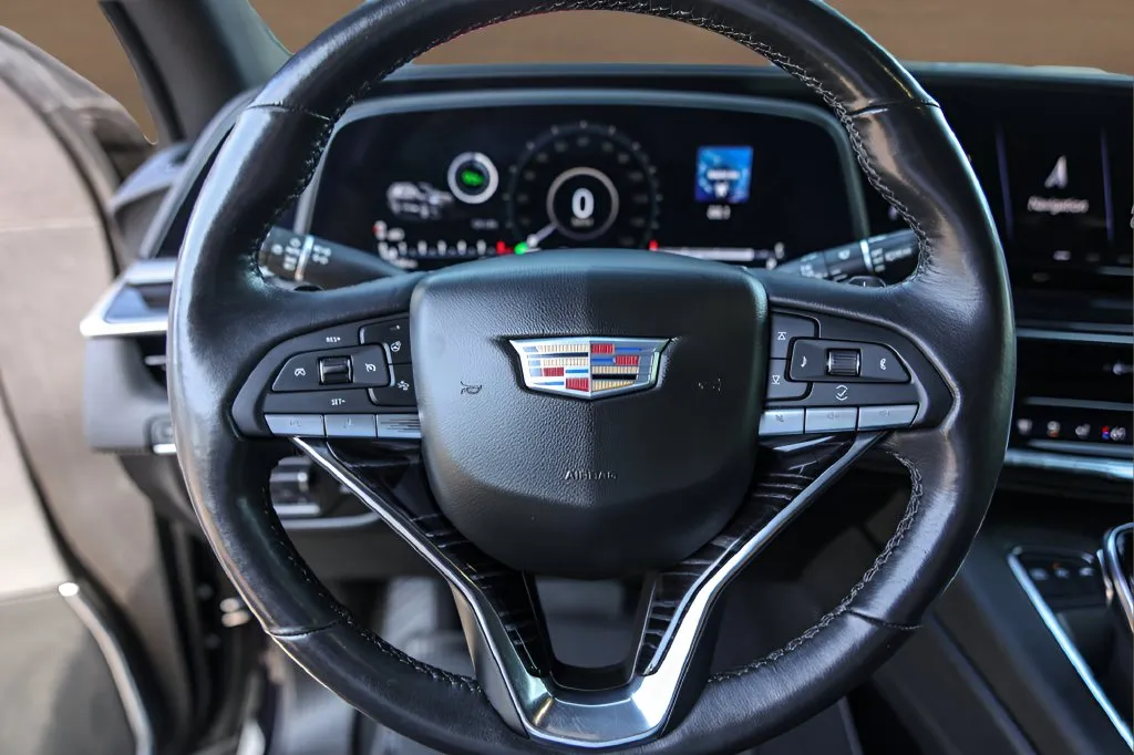 Cadillac Escalade ESV photo 12