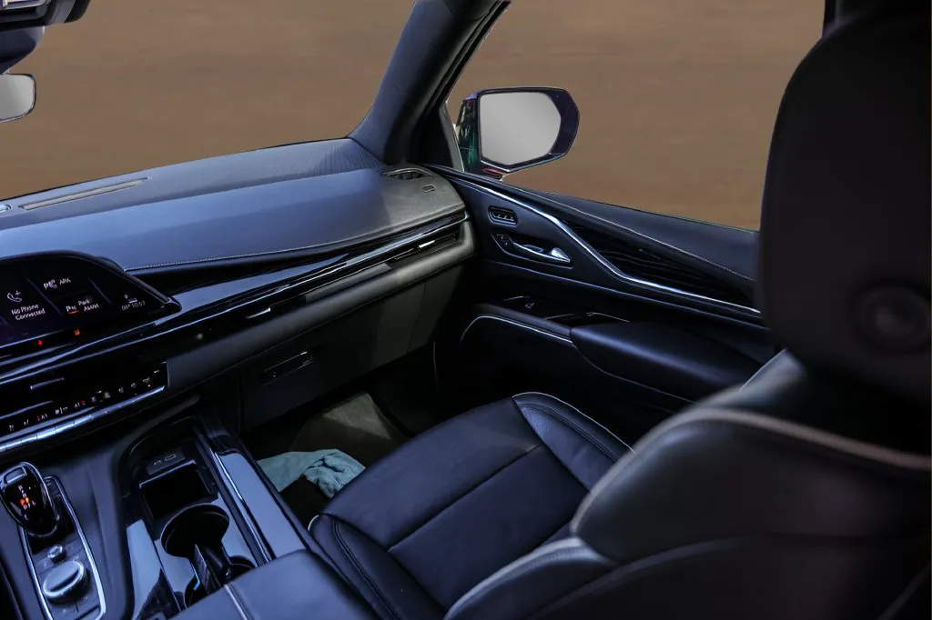 Cadillac Escalade ESV photo 30