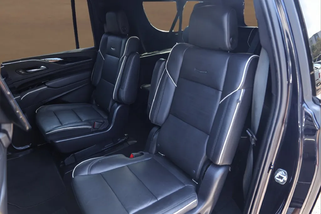Cadillac Escalade ESV photo 25