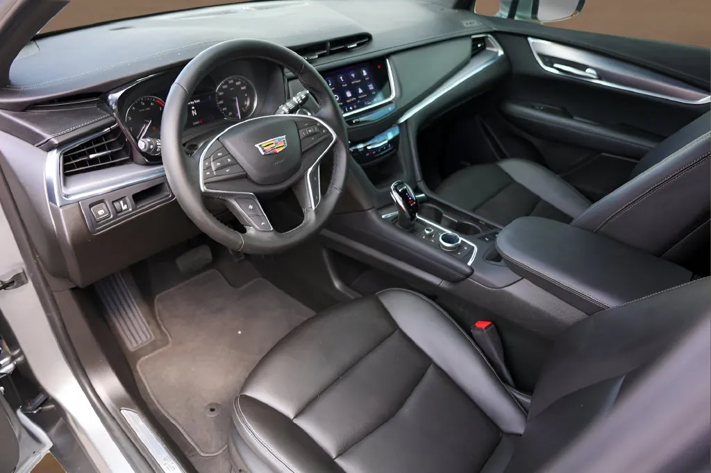 Cadillac XT5 photo 10