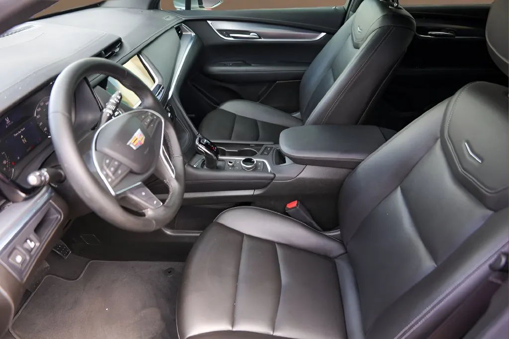 Cadillac XT5 photo 9