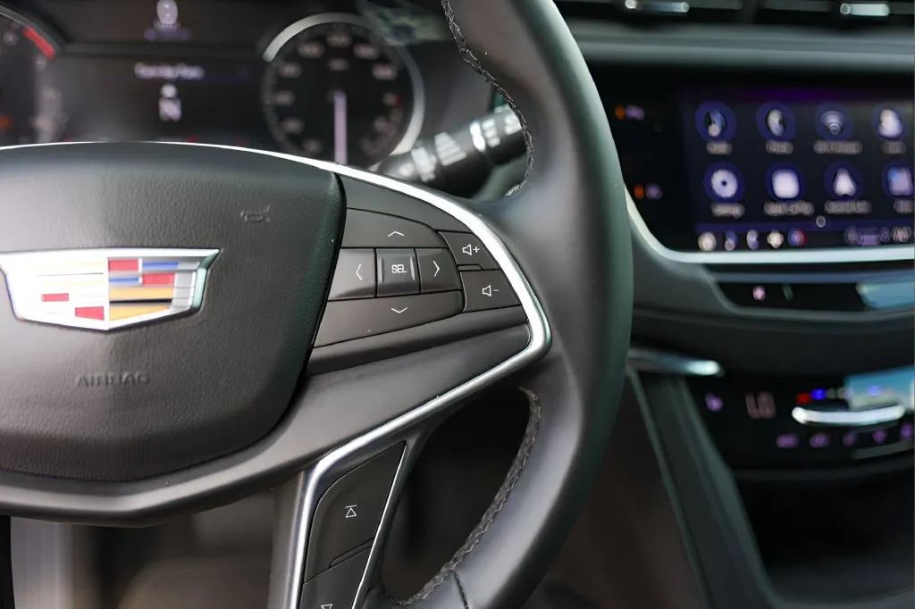 Cadillac XT5 photo 13