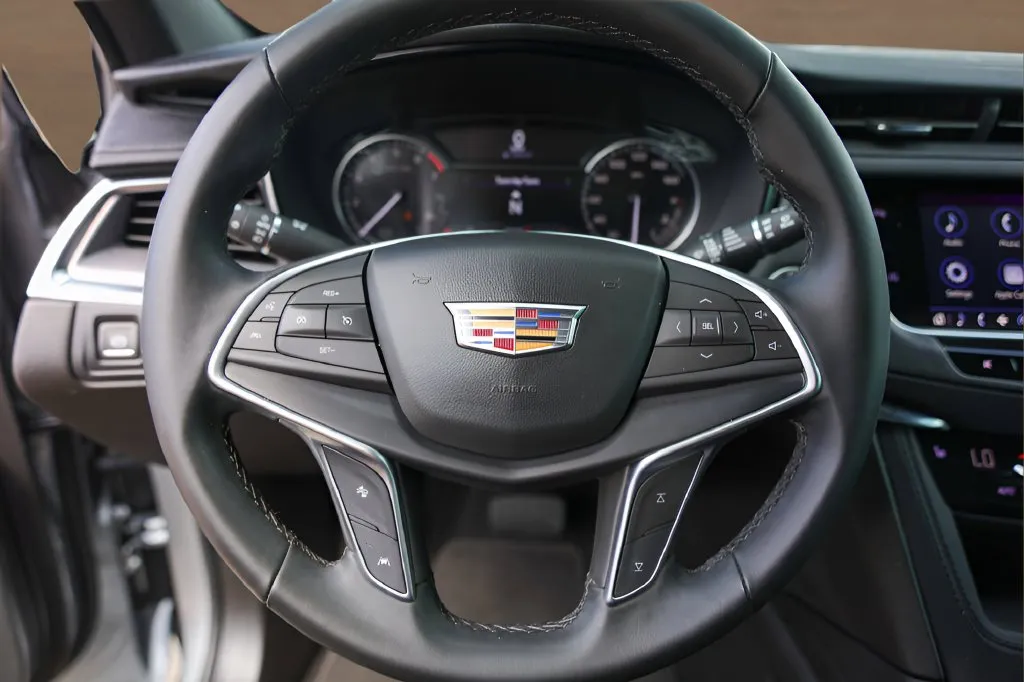 Cadillac XT5 photo 12