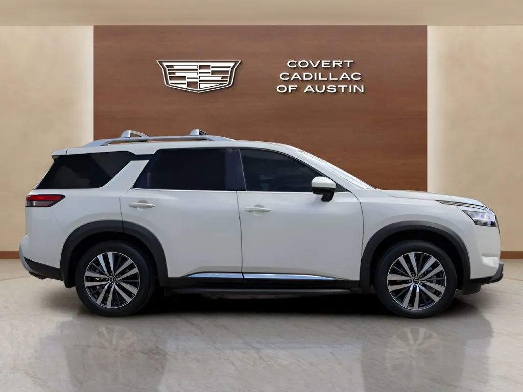 Nissan Pathfinder photo 5