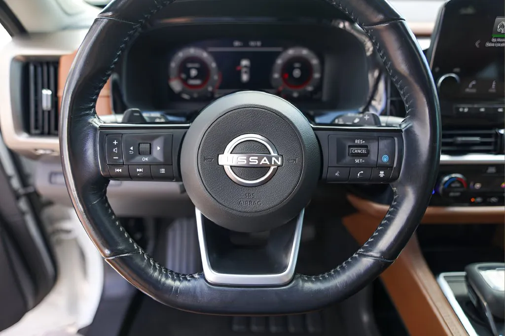 Nissan Pathfinder photo 12