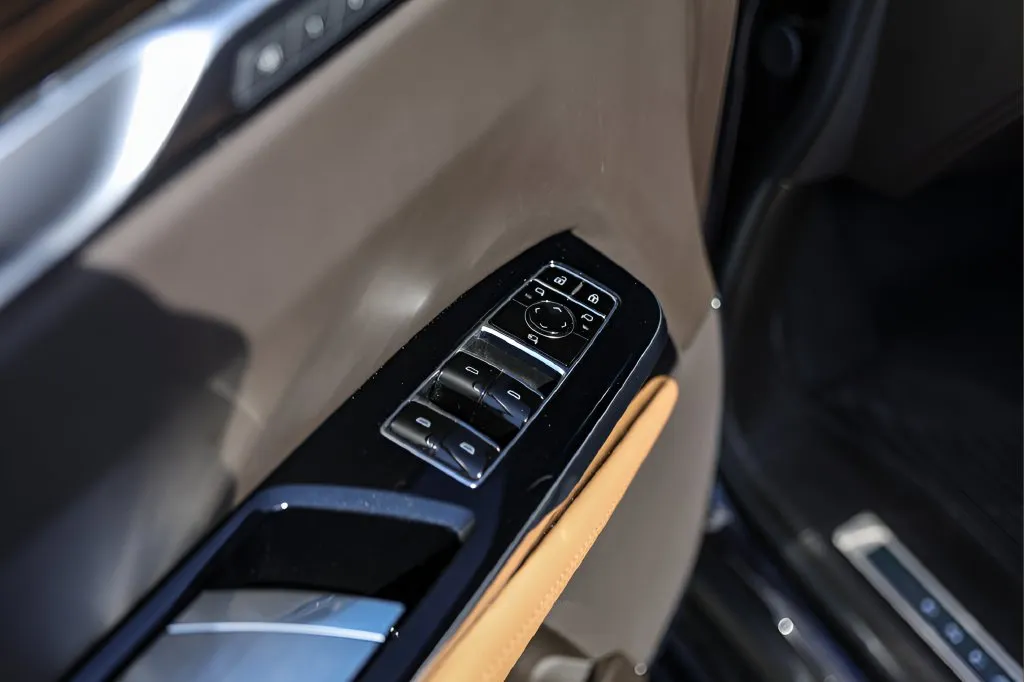 Cadillac Escalade photo 21