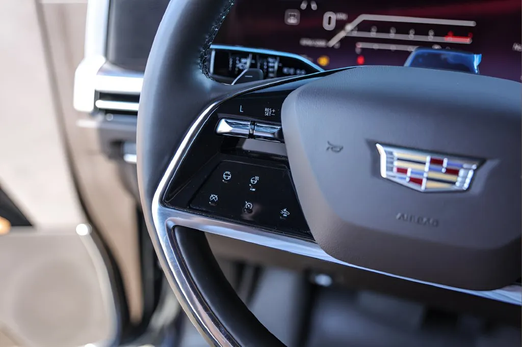 Cadillac Escalade photo 14