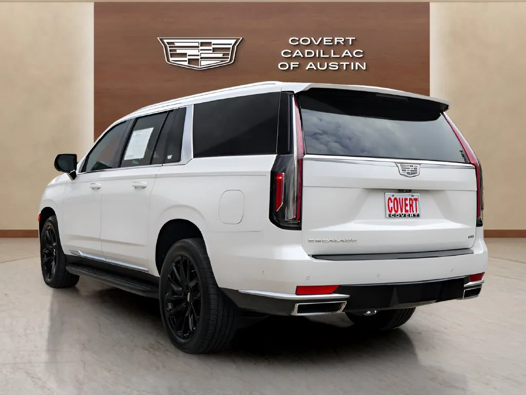 Cadillac Escalade ESV photo 3