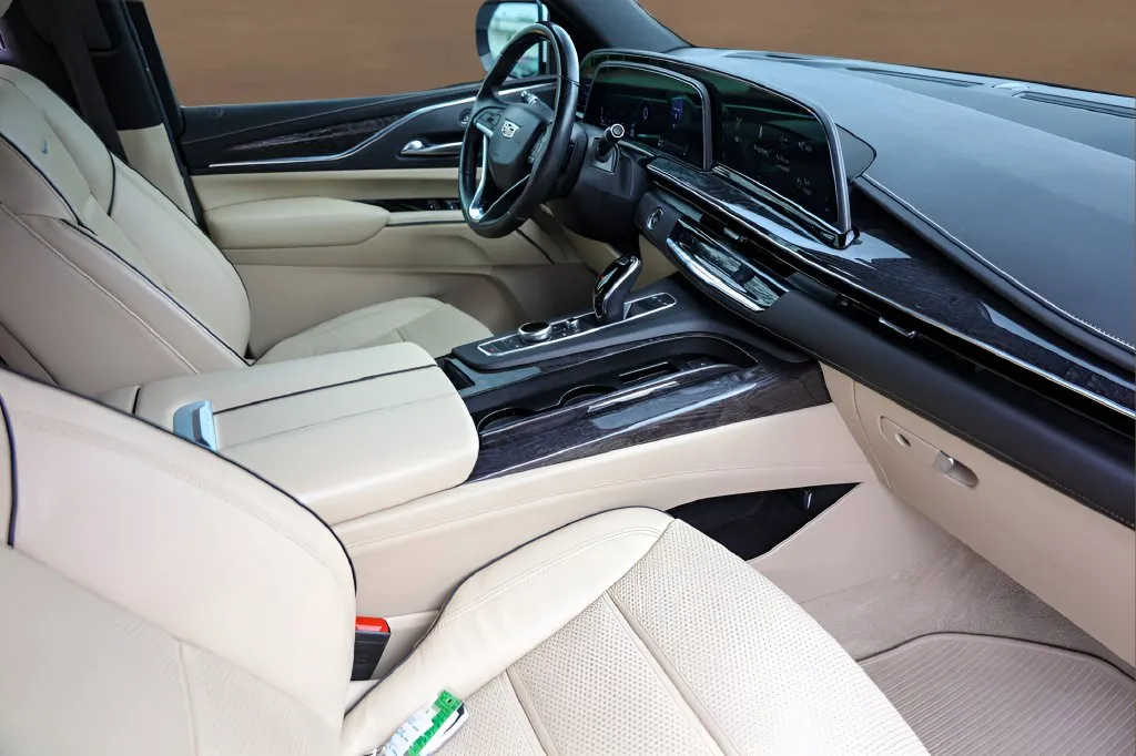 Cadillac Escalade ESV photo 31