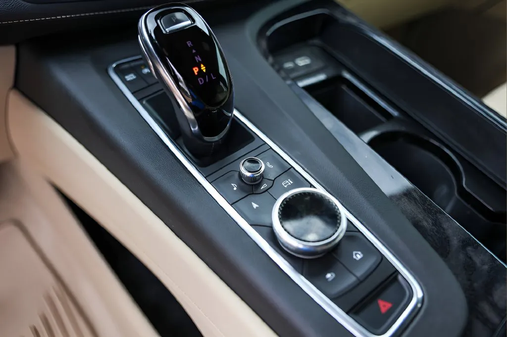 Cadillac Escalade ESV photo 20