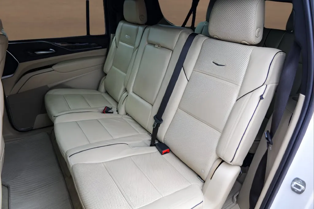 Cadillac Escalade ESV photo 25