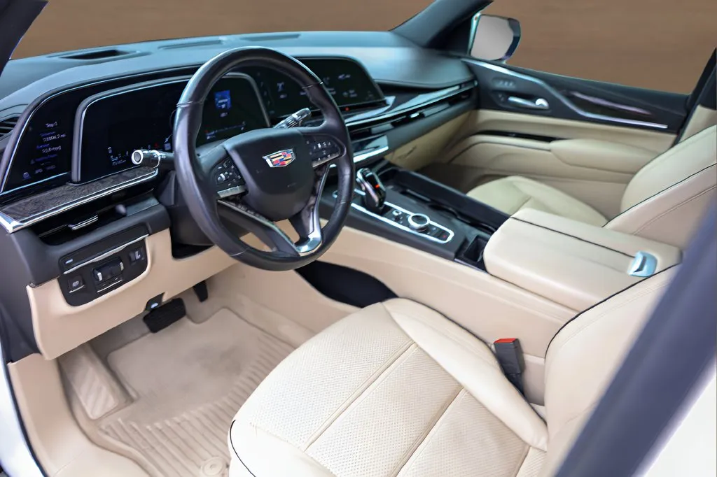 Cadillac Escalade ESV photo 10