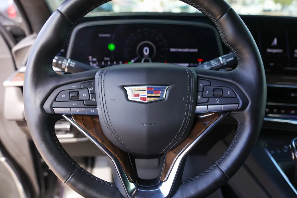 Cadillac Escalade photo 12
