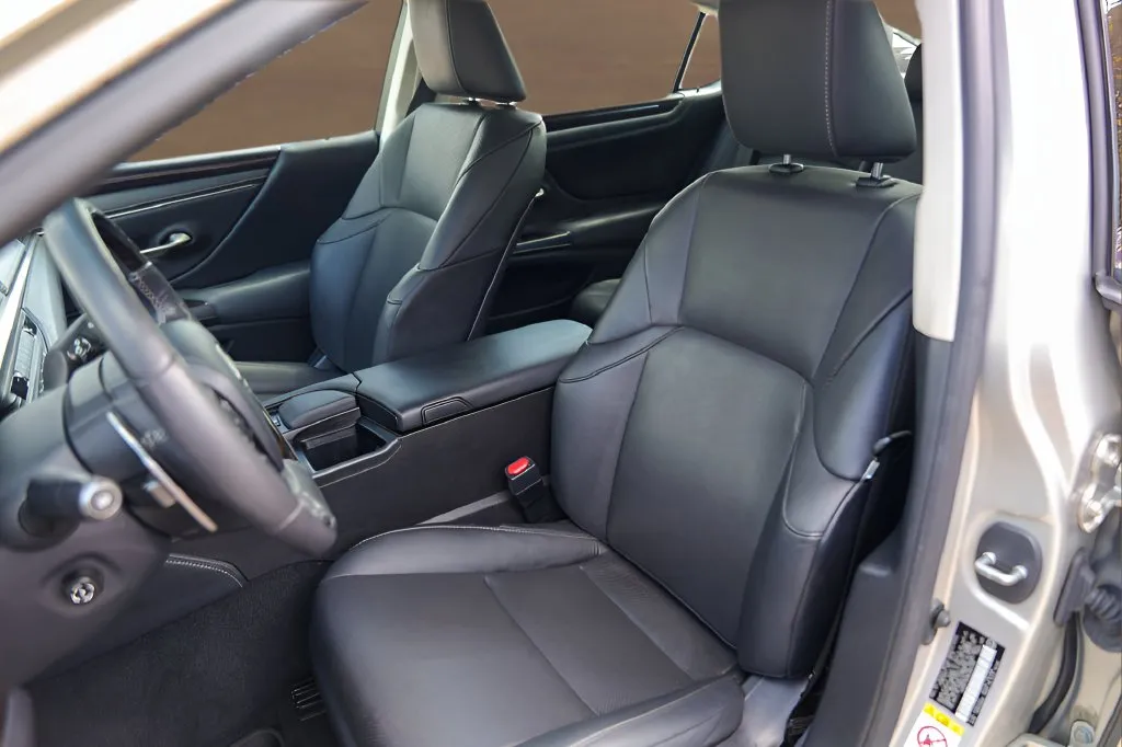 Lexus ES photo 7