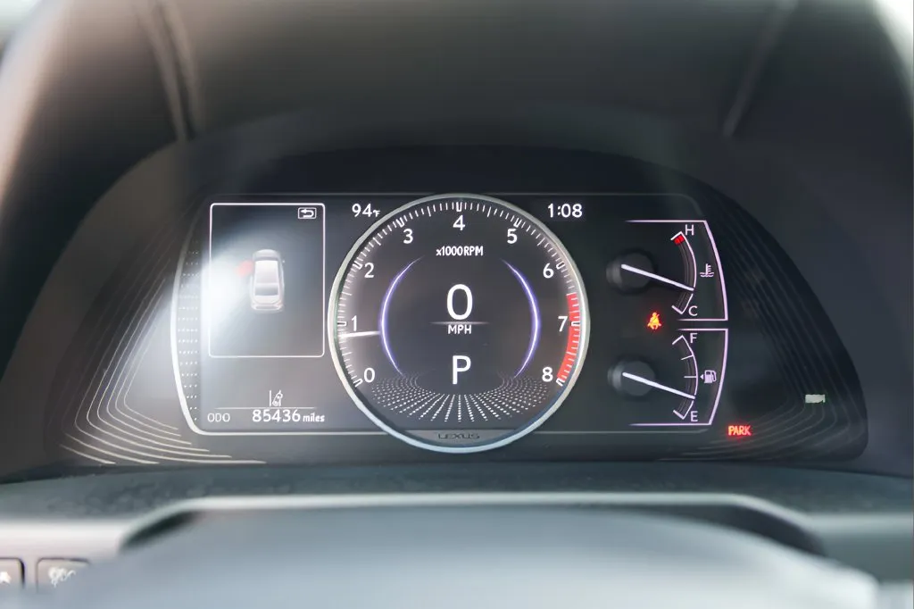 Lexus ES photo 11