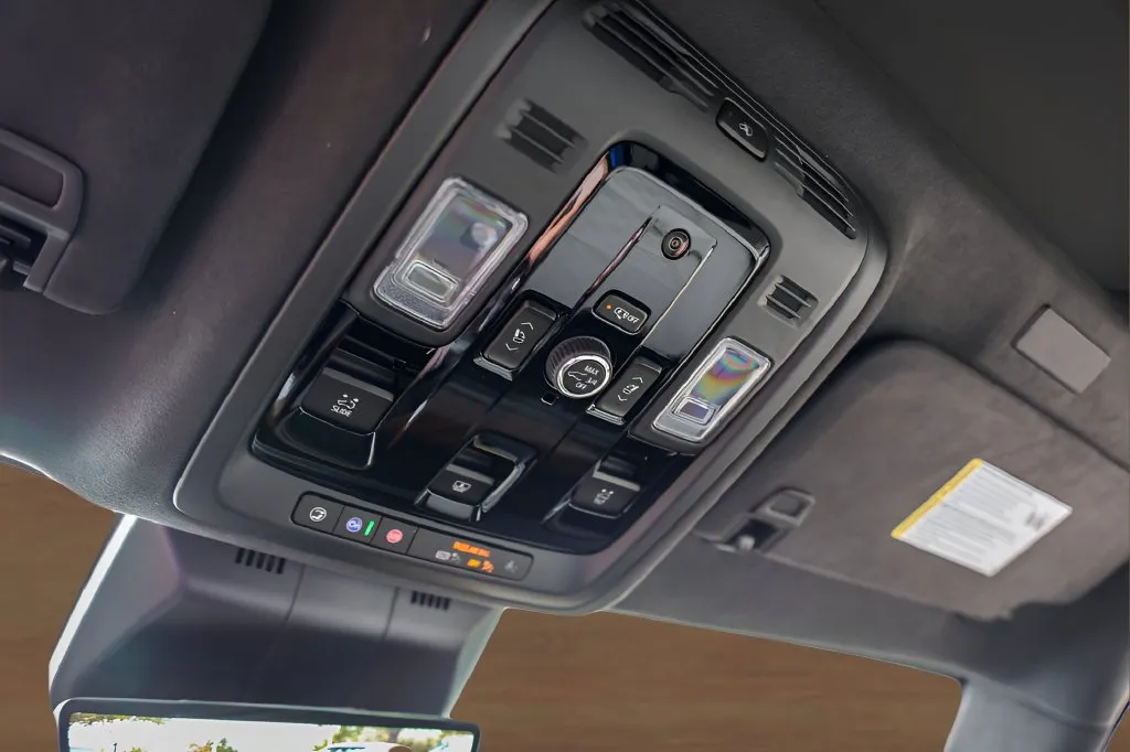 Cadillac Escalade photo 19