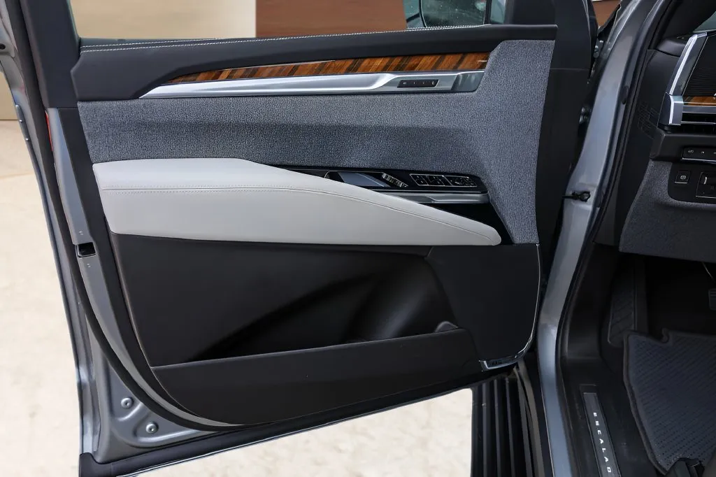 Cadillac Escalade photo 22