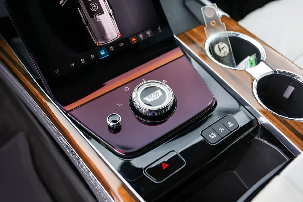 Cadillac Escalade photo 18