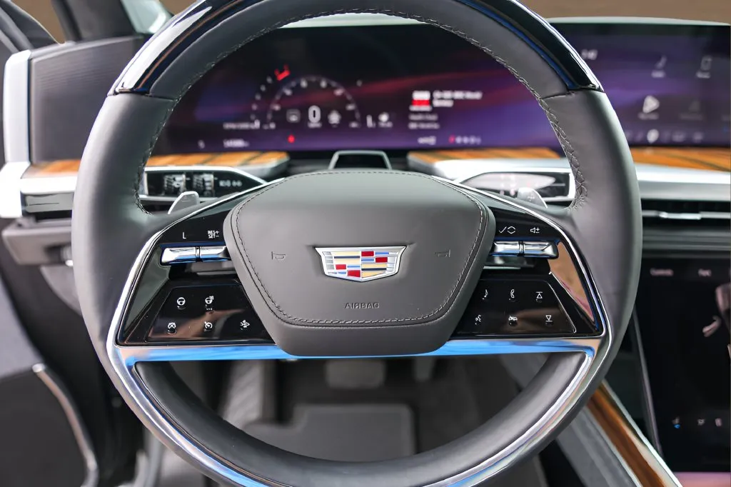Cadillac Escalade photo 12