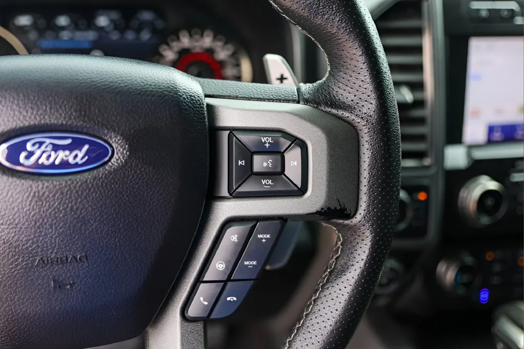 Ford F-150 photo 13
