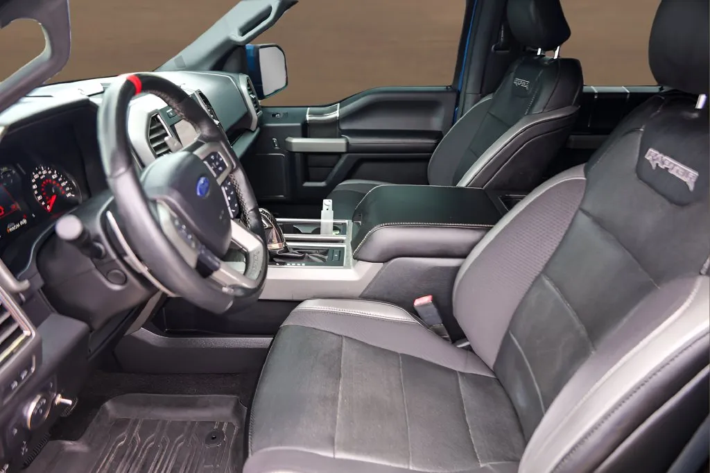 Ford F-150 photo 9