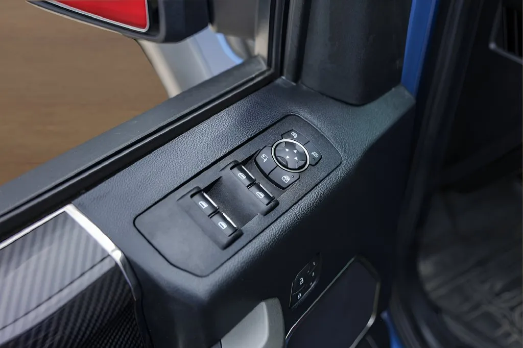 Ford F-150 photo 23