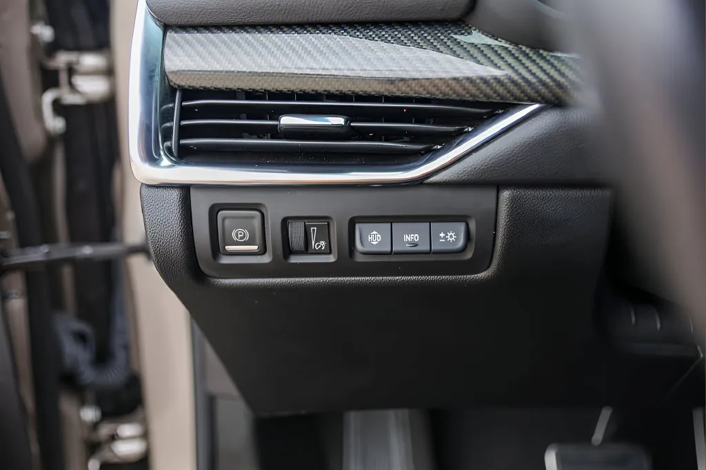 Cadillac XT4 photo 15