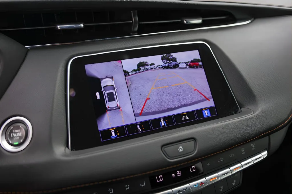 Cadillac XT4 photo 17
