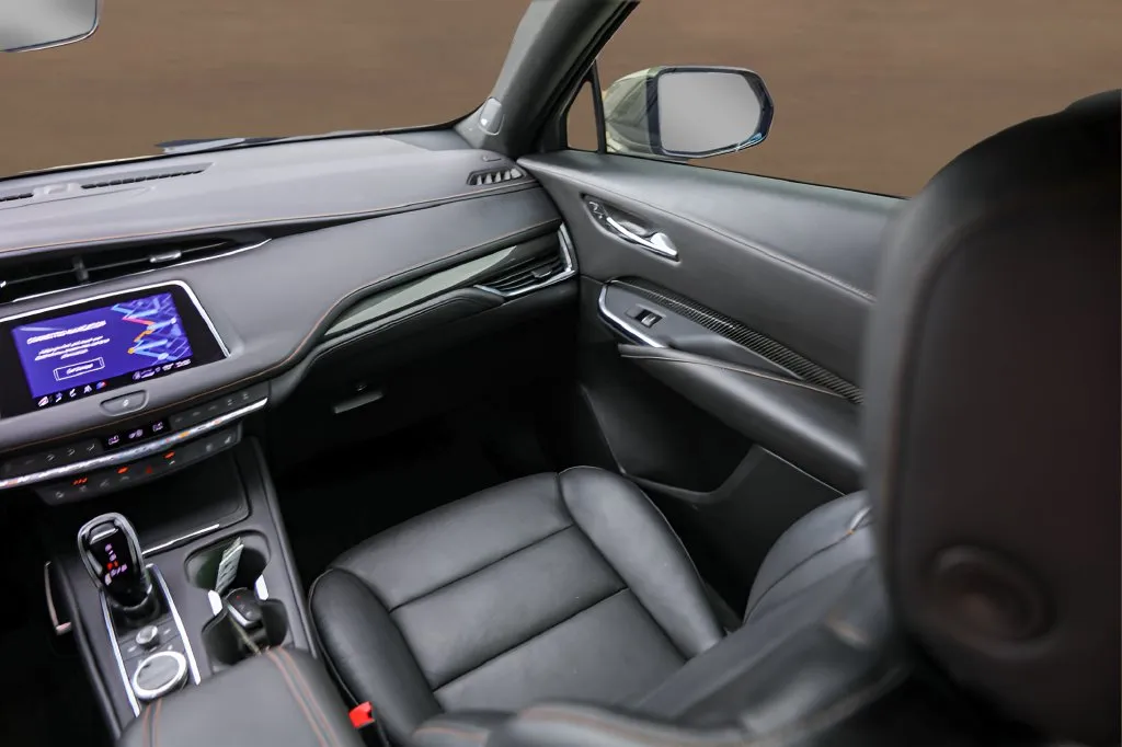 Cadillac XT4 photo 28
