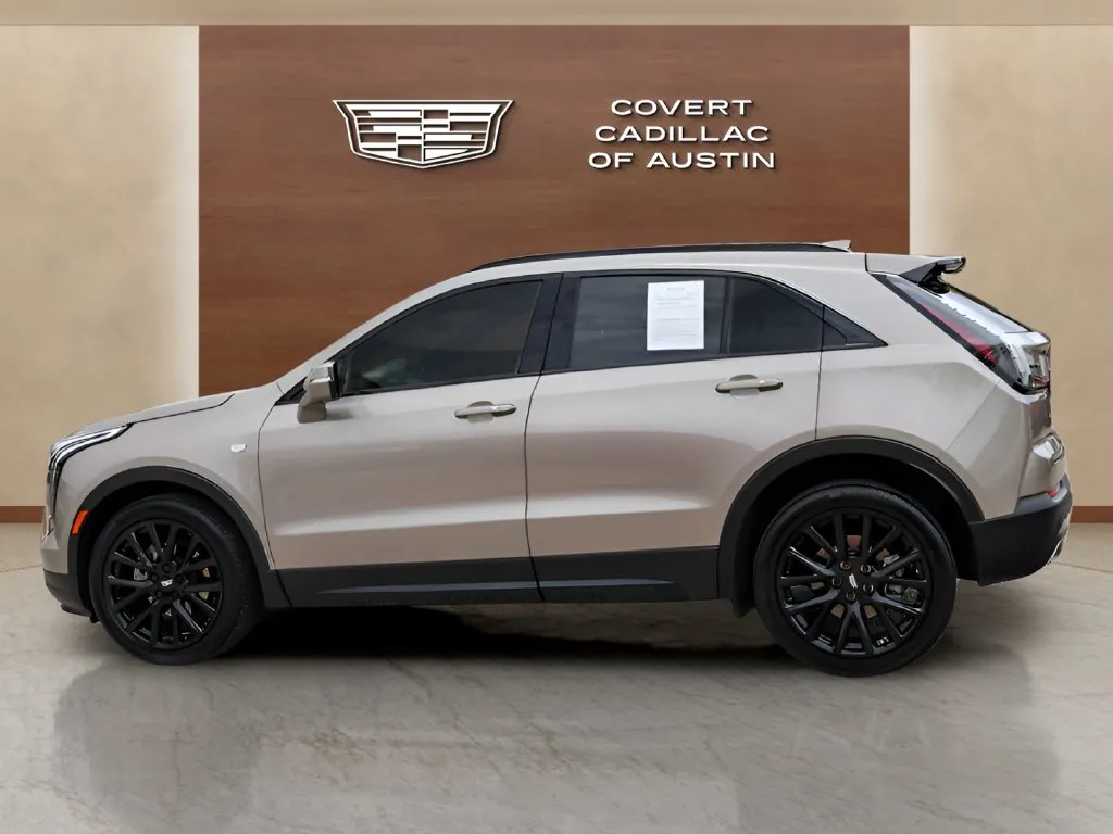 Cadillac XT4 photo 2