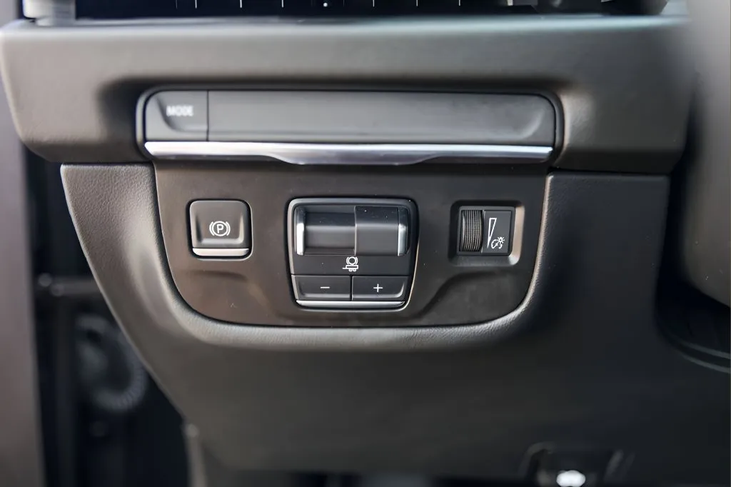Cadillac Escalade photo 15