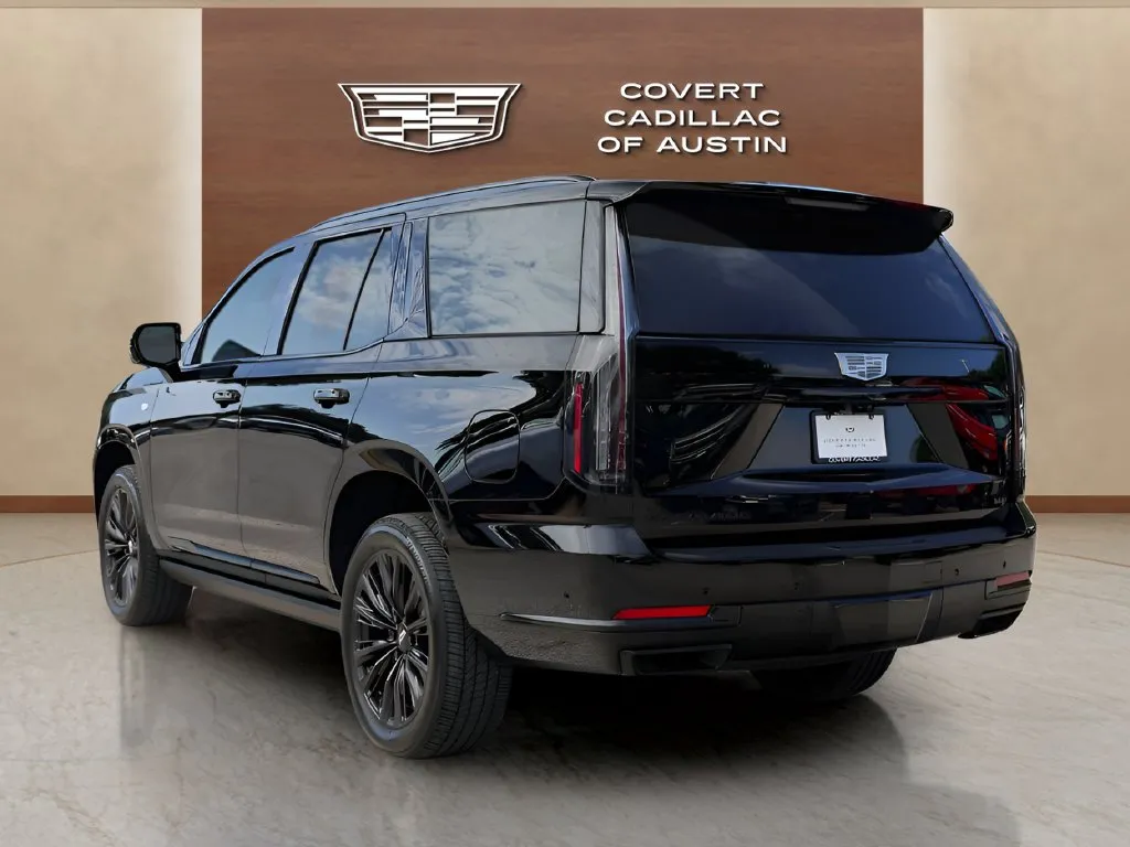 Cadillac Escalade photo 3