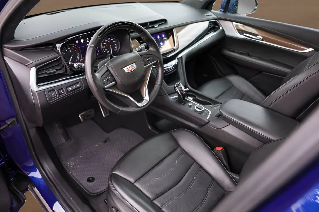 Cadillac XT6 photo 10