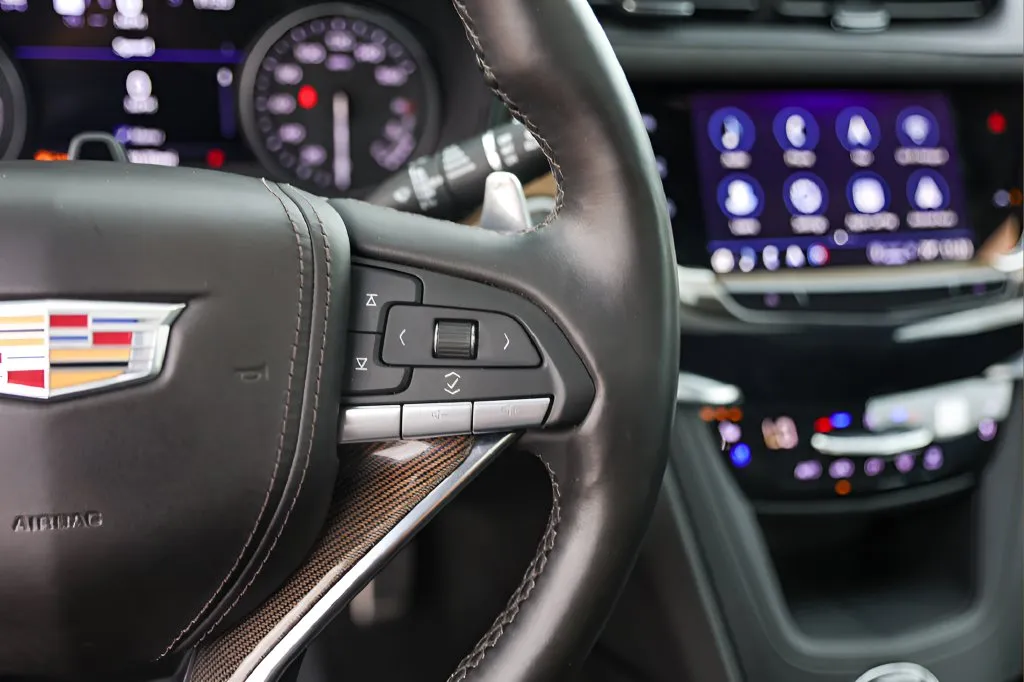 Cadillac XT6 photo 13