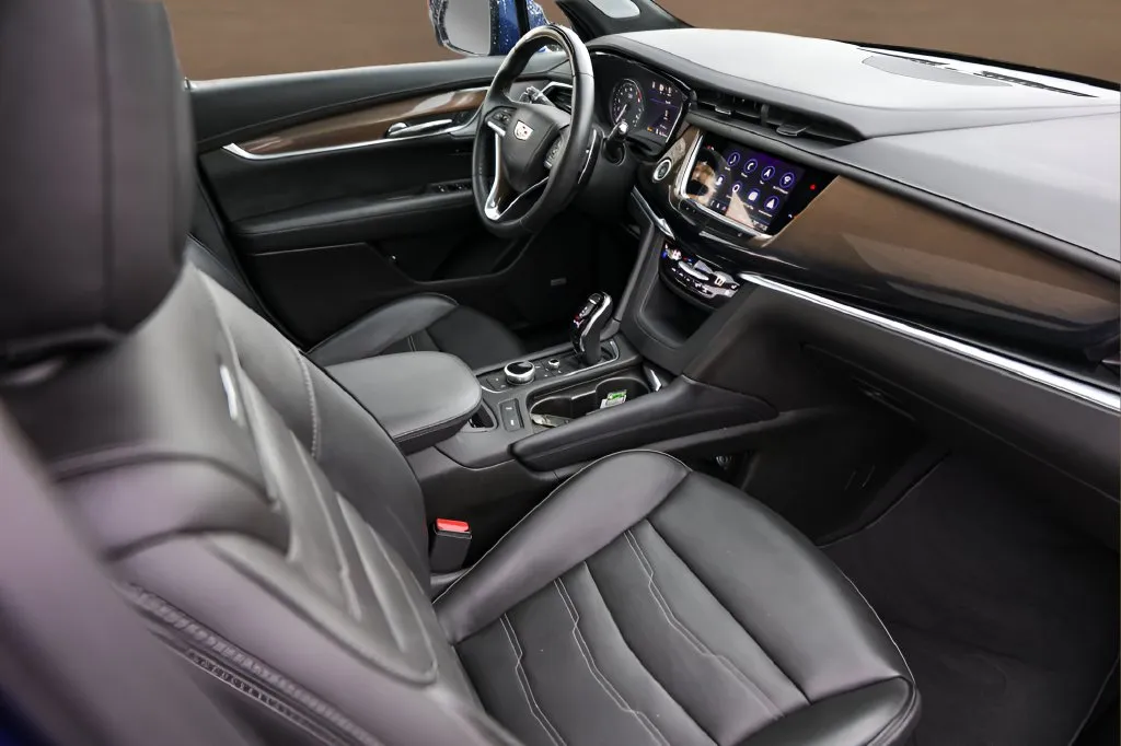 Cadillac XT6 photo 30
