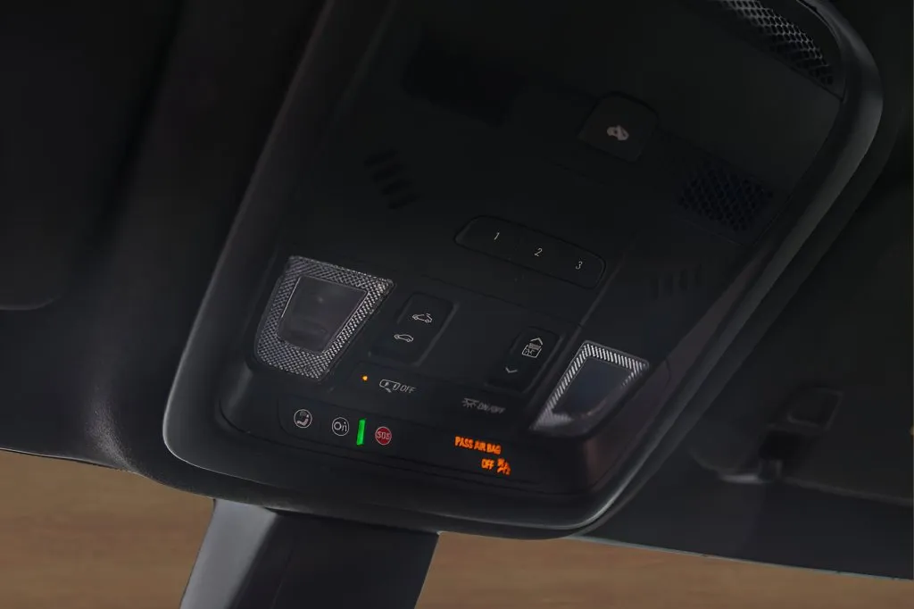 Cadillac XT6 photo 21