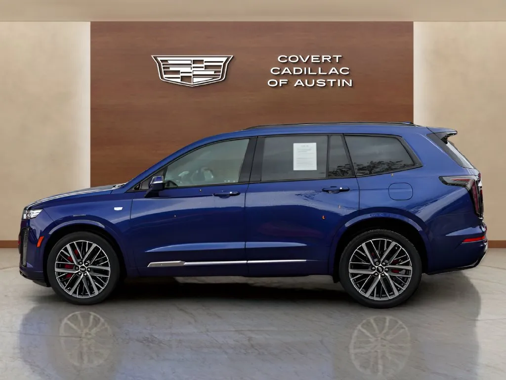 Cadillac XT6 photo 2