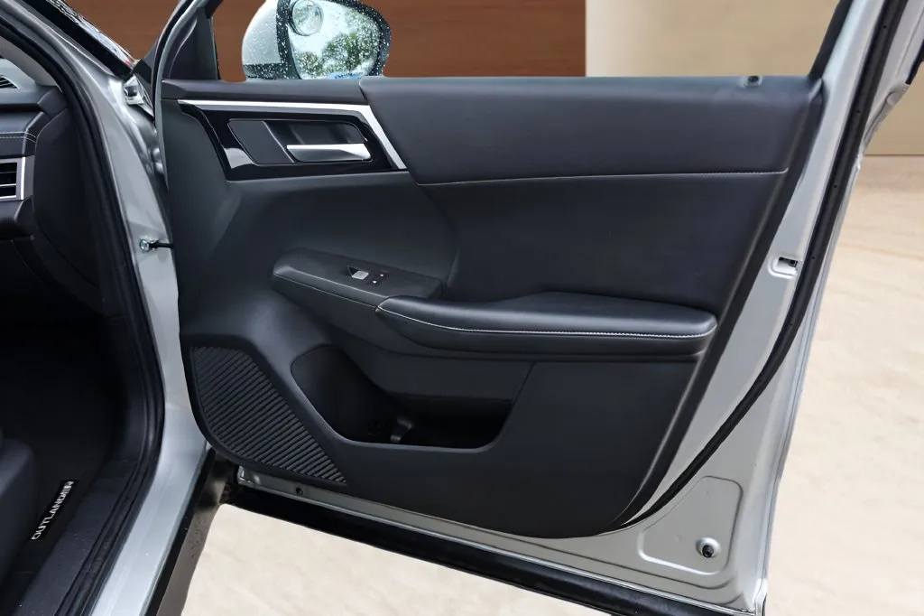 Mitsubishi Outlander photo 27