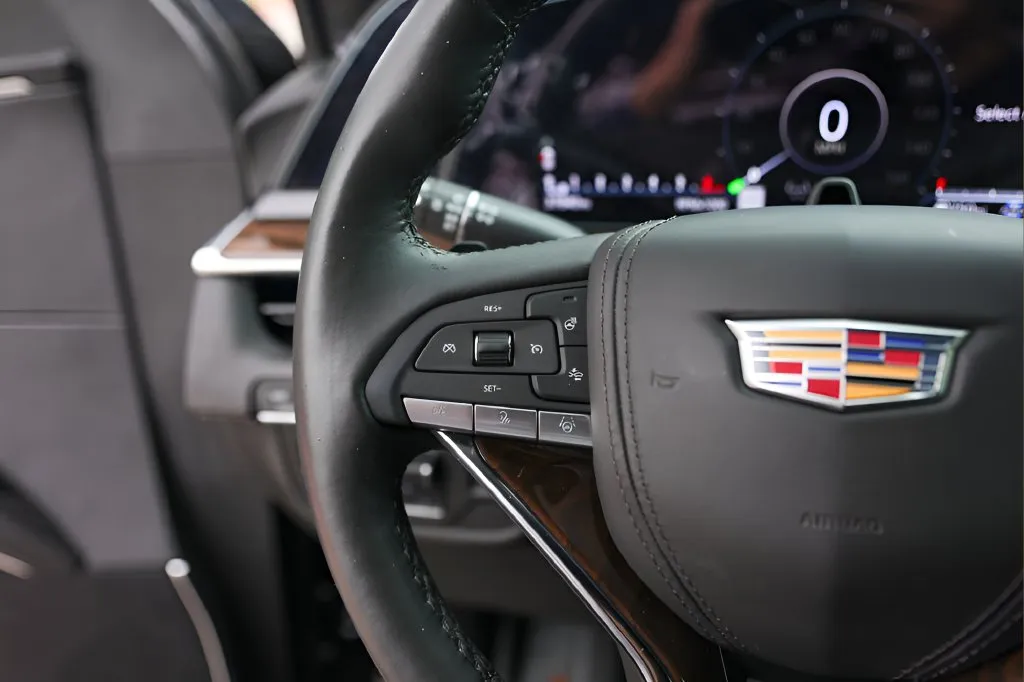 Cadillac Escalade ESV photo 15