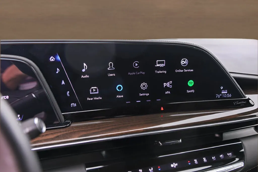 Cadillac Escalade ESV photo 18