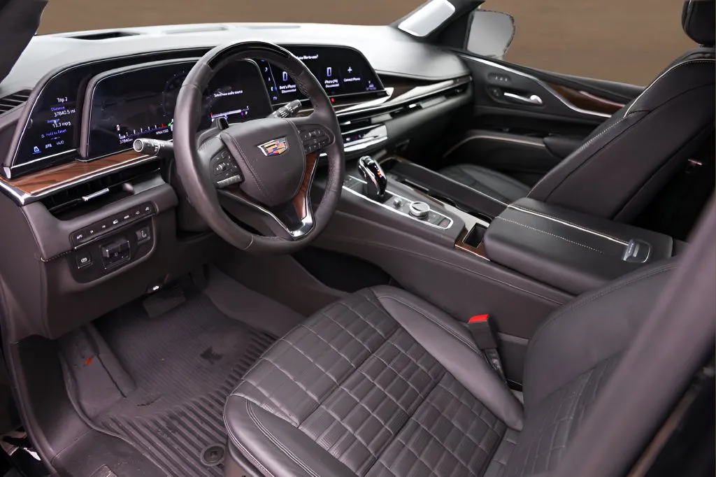 Cadillac Escalade ESV photo 9