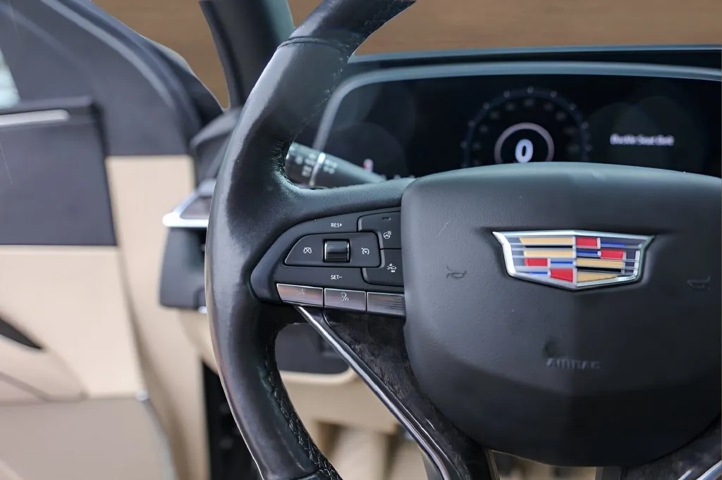 Cadillac Escalade photo 15