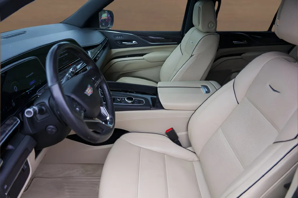 Cadillac Escalade photo 9